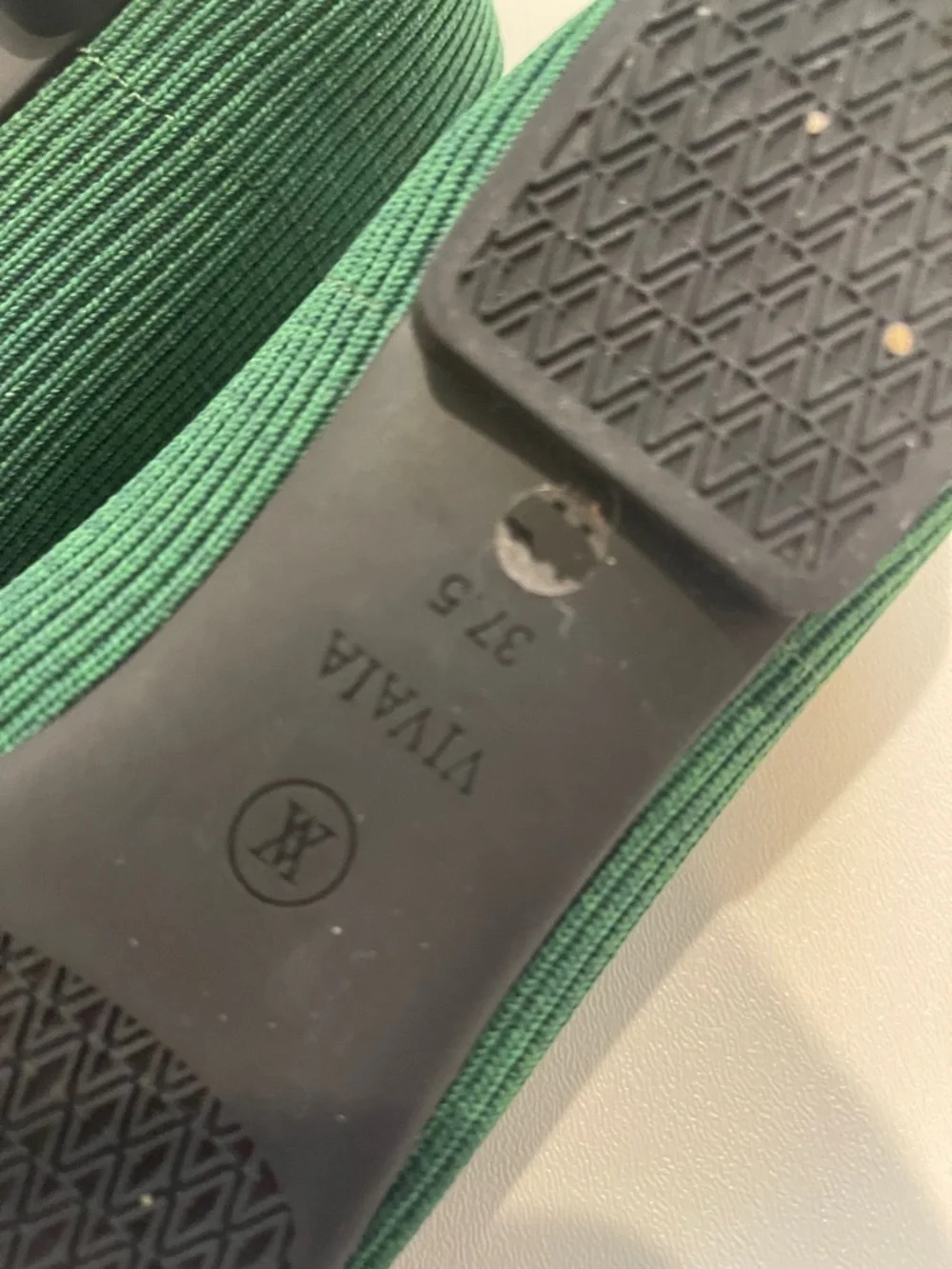 Vivaia Margot 2.0 square-toe flats in green